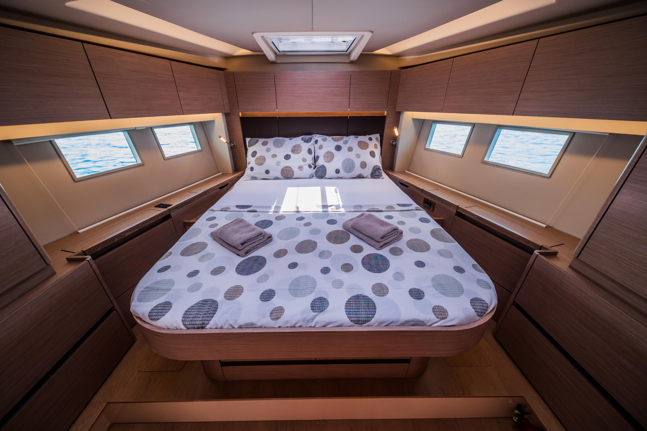 Hanse 588 - 3 + 1 cab. — photo 27