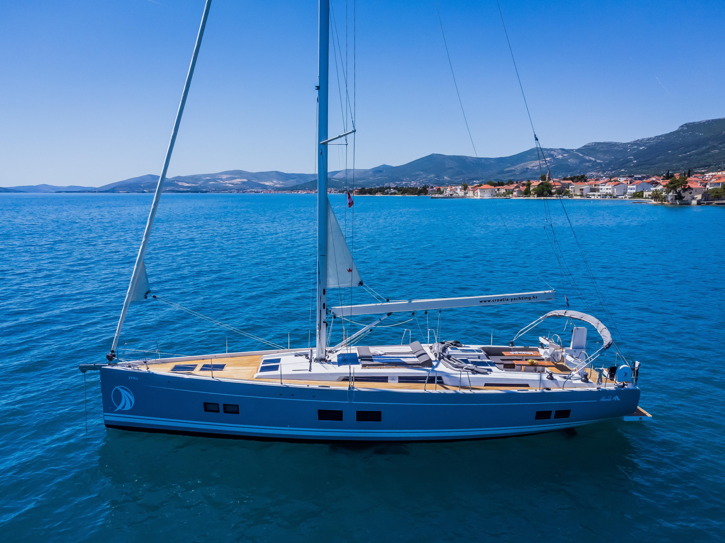 Hanse 588 - 5 + 1 cab. — photo 8