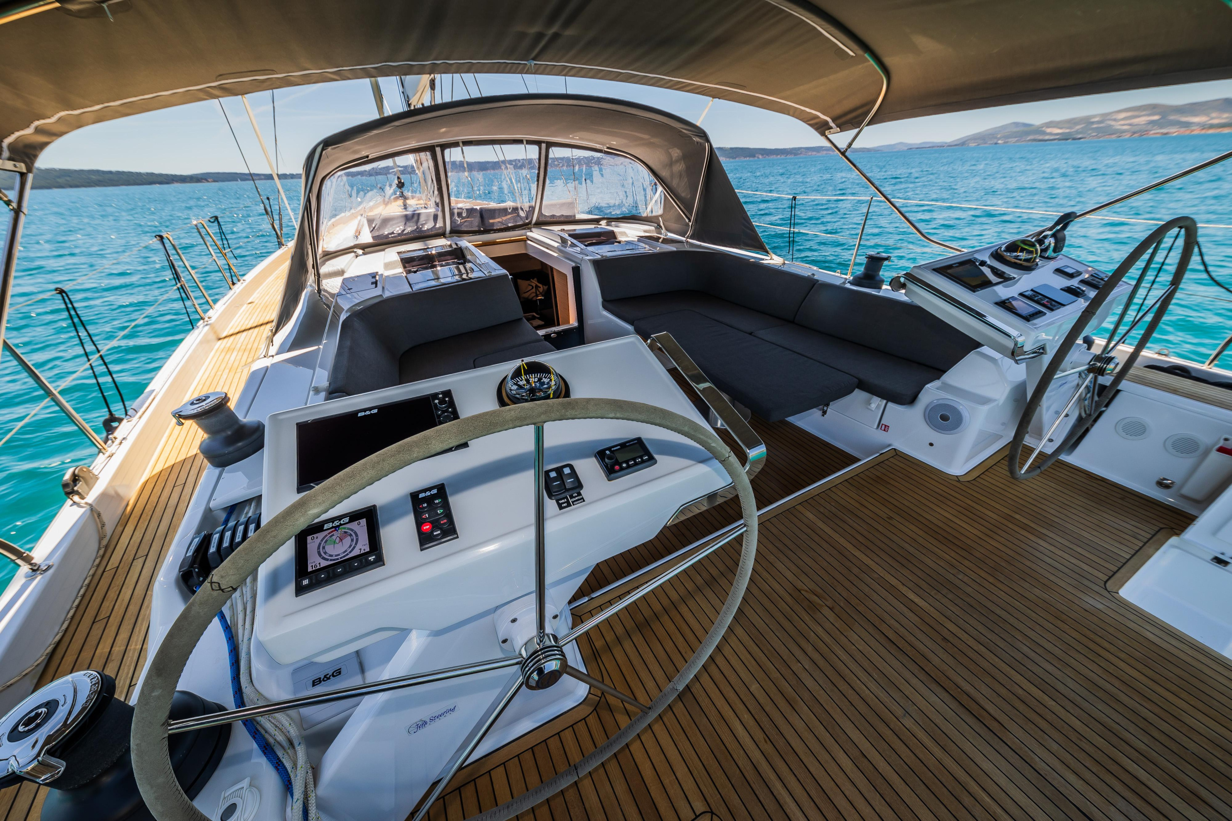 Hanse 588 - 5 + 1 cab. — photo 19