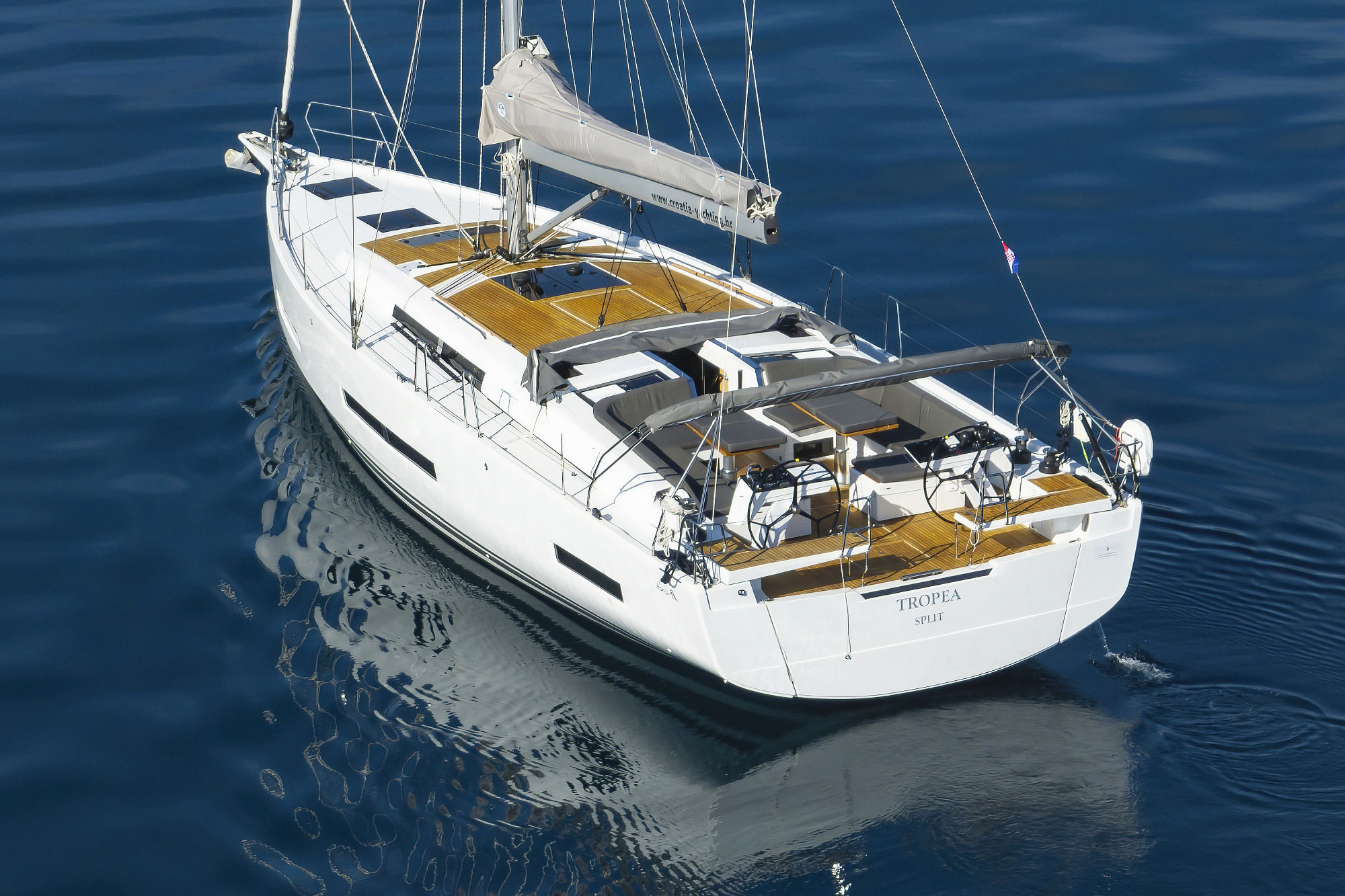Hanse 510 - 4 + 1 cab. — photo 4