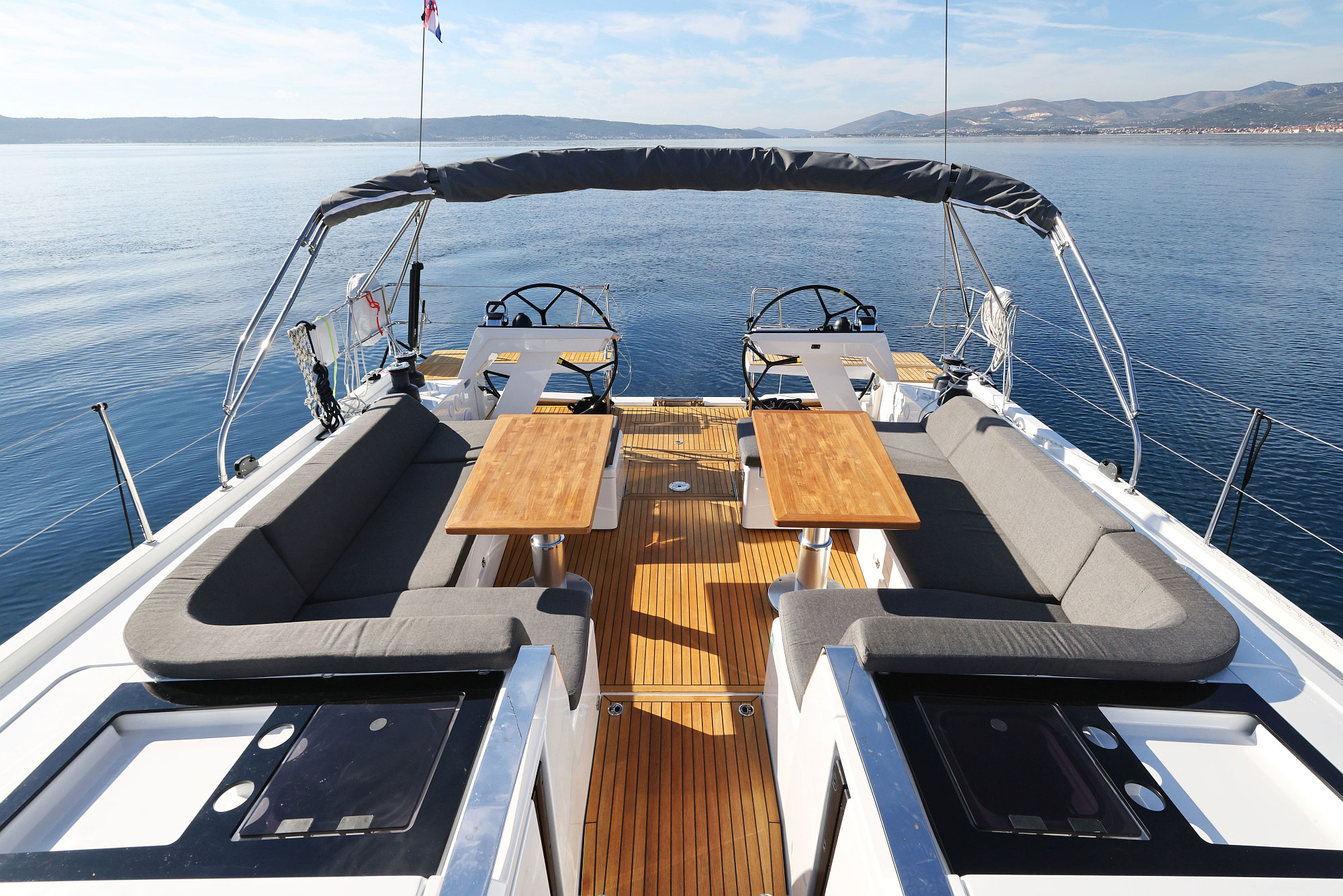 Hanse 510 - 4 + 1 cab. — photo 9