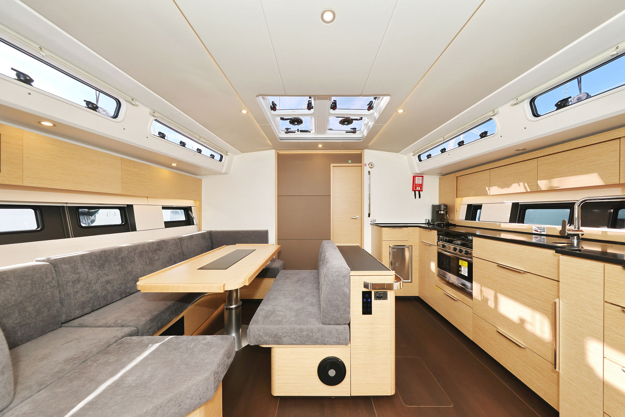 Hanse 510 - 4 + 1 cab. — photo 13
