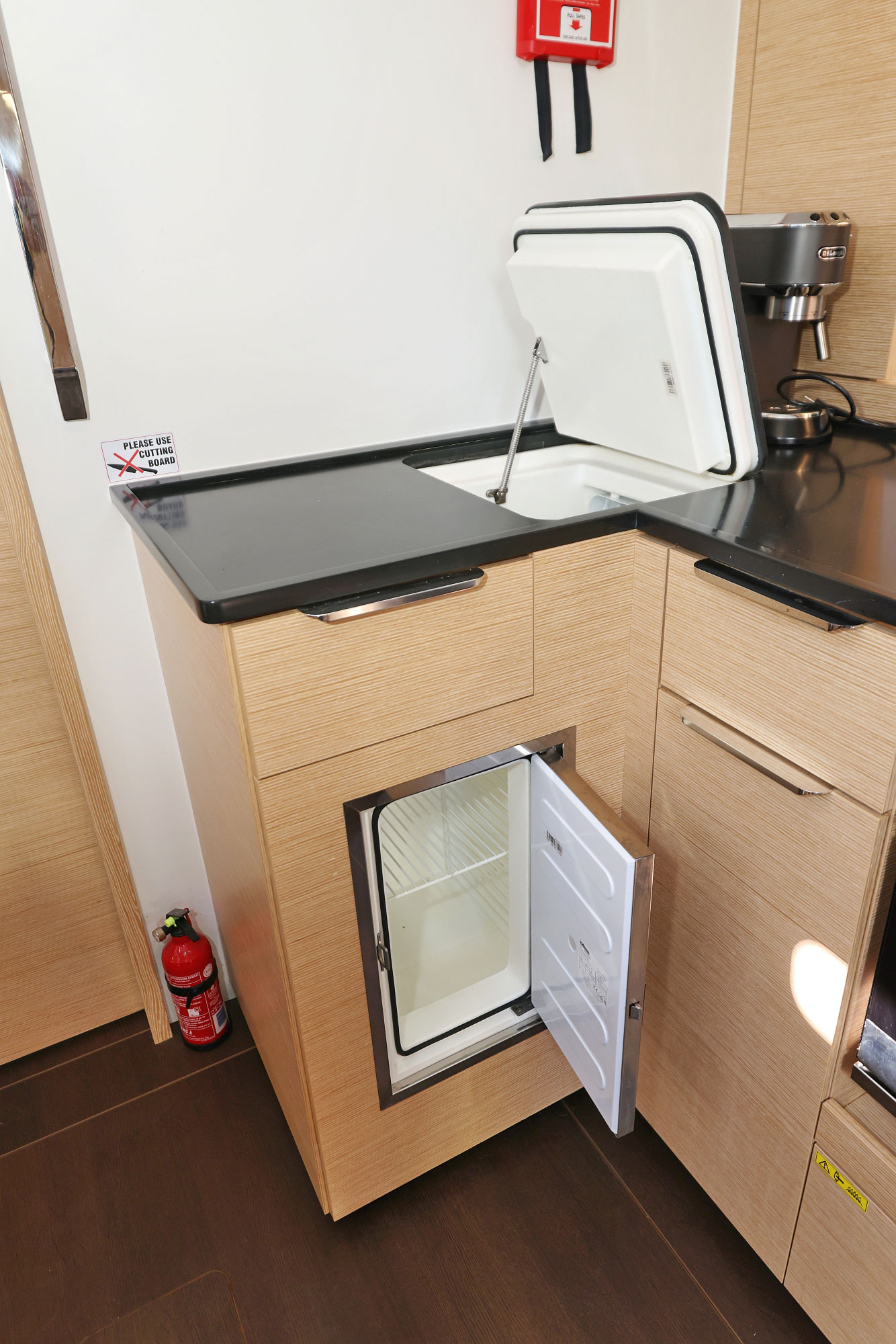 Hanse 510 - 4 + 1 cab. — photo 18
