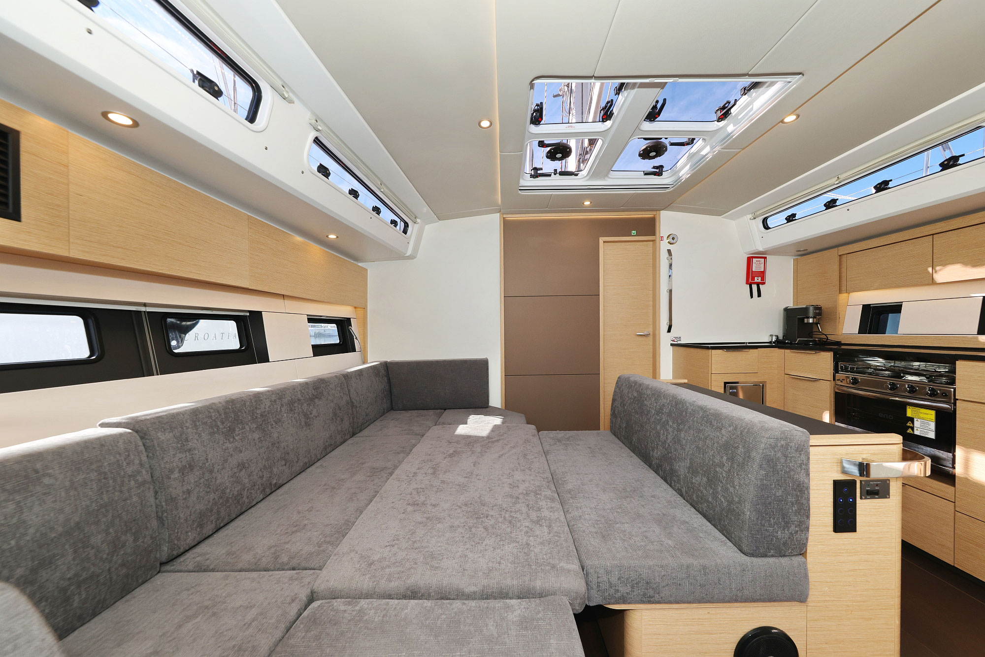 Hanse 510 - 4 + 1 cab. — photo 20