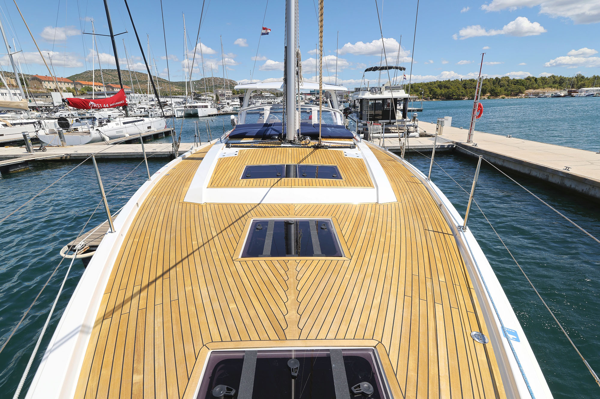 Hanse 510 - 3 + 1 cab. — photo 13