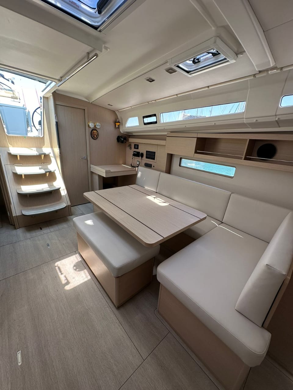 Oceanis 40.1 — photo 9