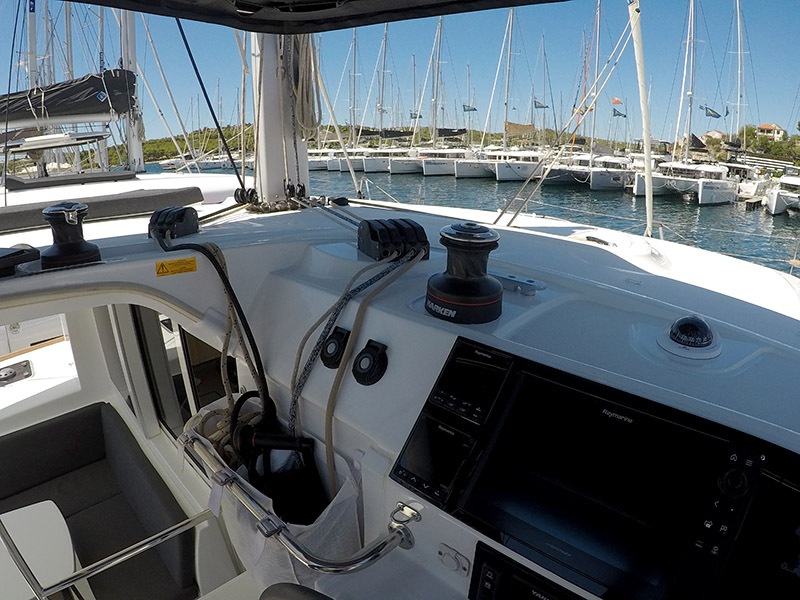 Lagoon 40 - 4 + 2 cab — photo 19