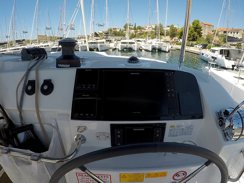 Lagoon 40 - 4 + 2 cab — photo 20