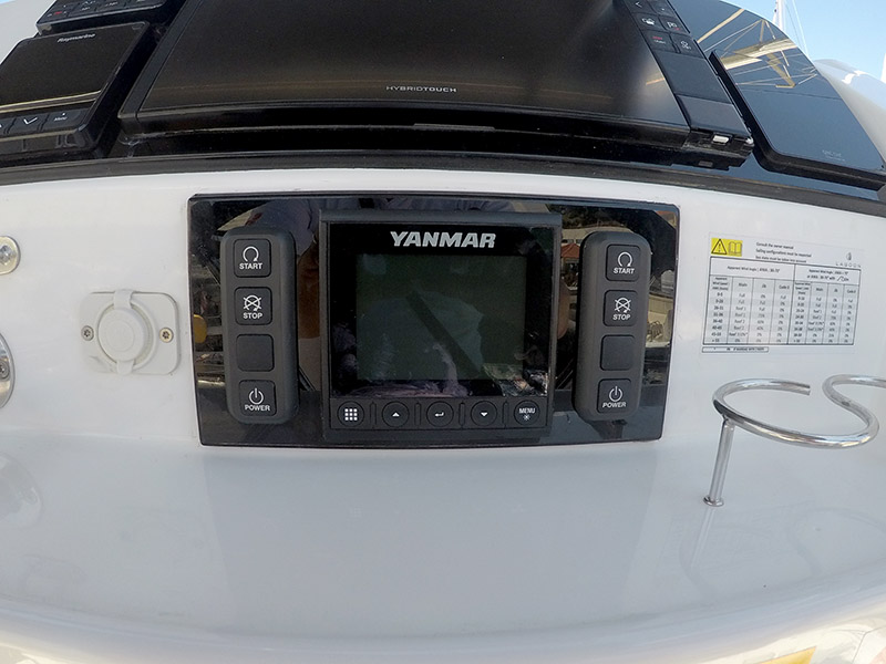 Lagoon 40 - 4 + 2 cab — photo 21
