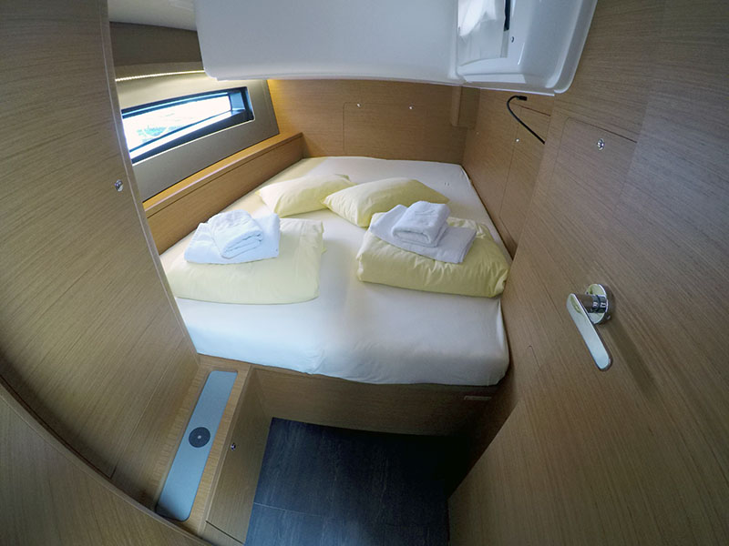 Dufour 41 - 3 cab. — photo 21