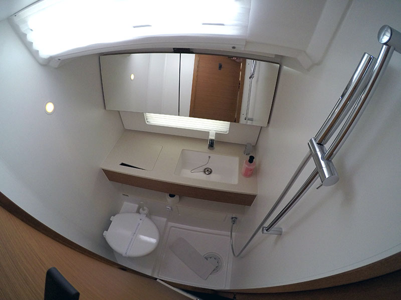 Dufour 41 - 3 cab. — photo 22