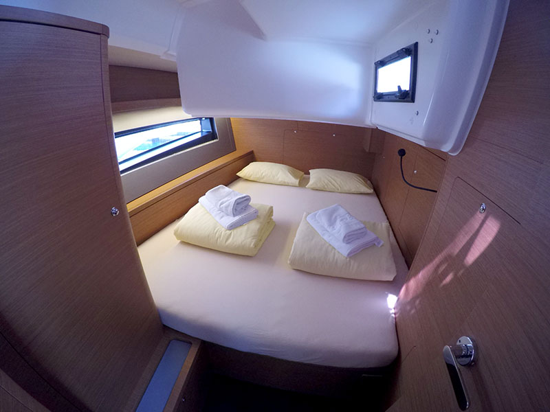 Dufour 41 - 4 cab. — photo 13