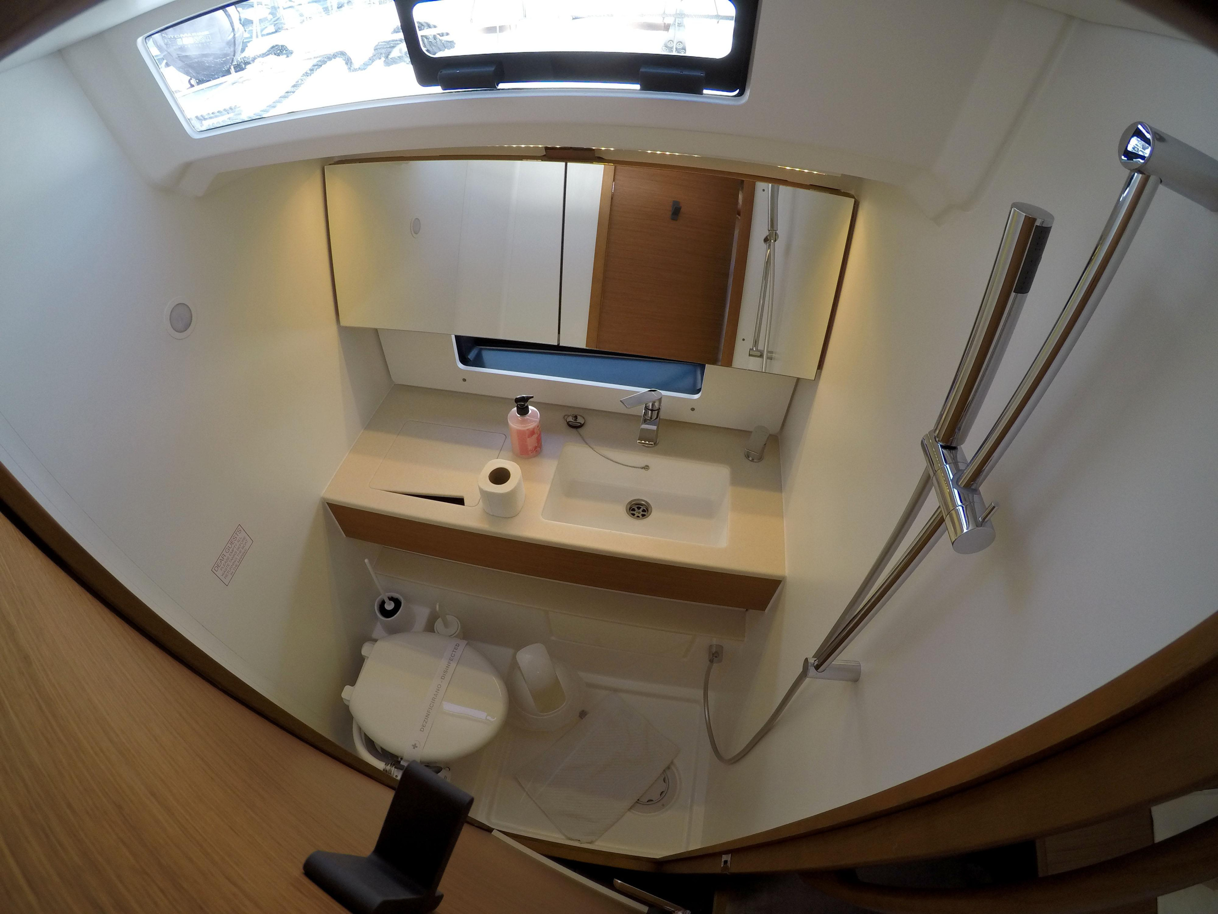 Dufour 41 - 4 cab. — photo 14