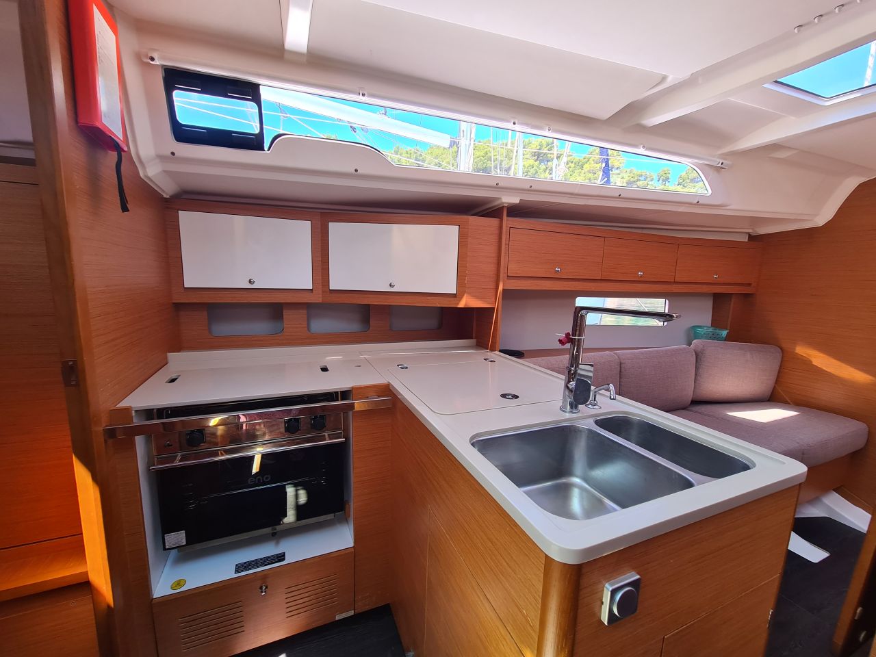 Dufour 37 - 3 cab. — photo 9