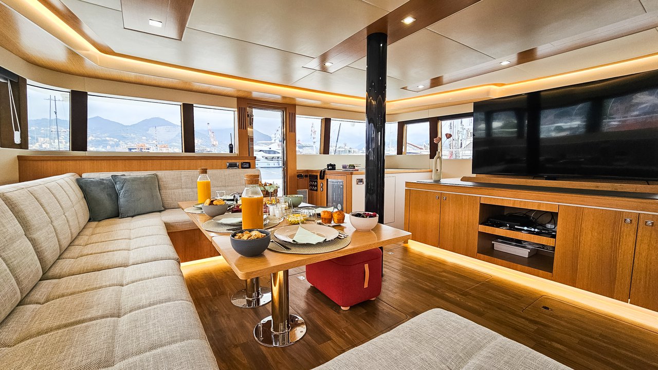 Mazarin 55 — photo 21