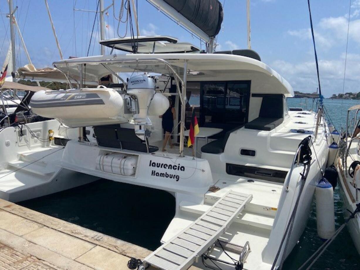 Lagoon 42 - 4 + 2 cab. — photo 1