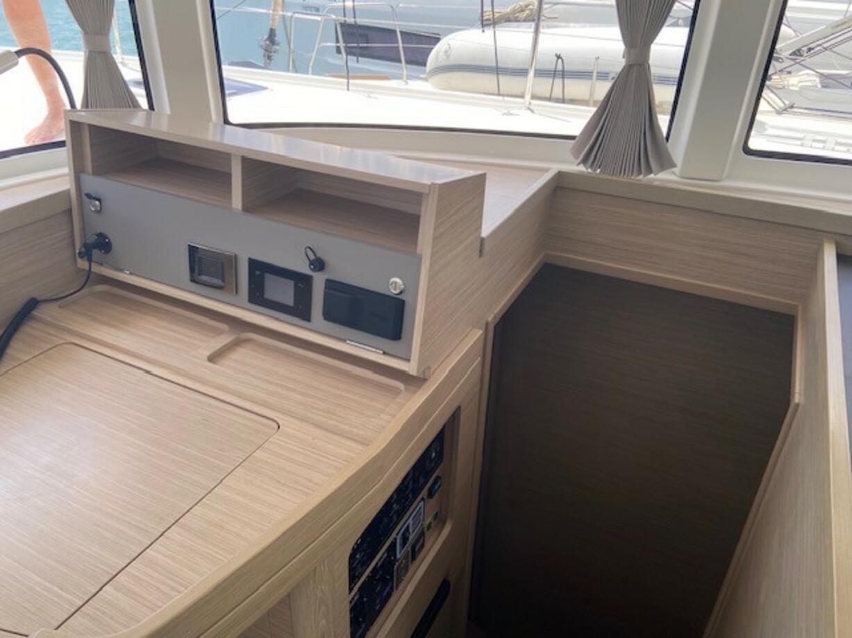 Lagoon 42 - 4 + 2 cab. — photo 11