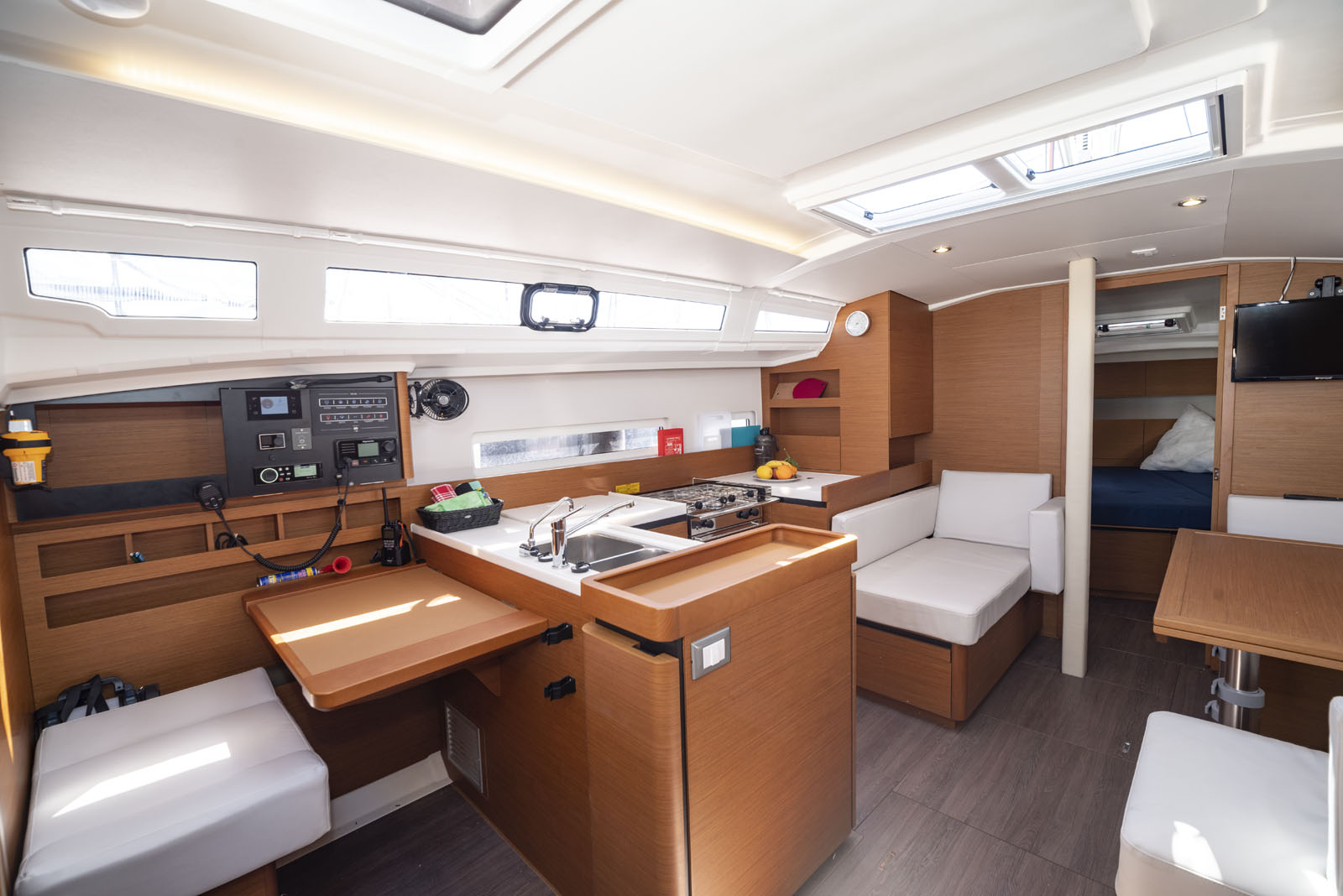 Sun Odyssey 410 - 3 cab. — photo 11