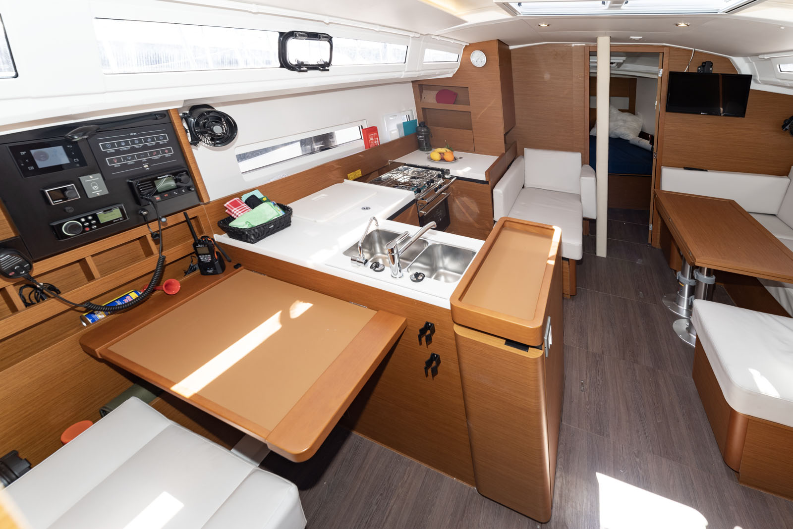Sun Odyssey 410 - 3 cab. — photo 12