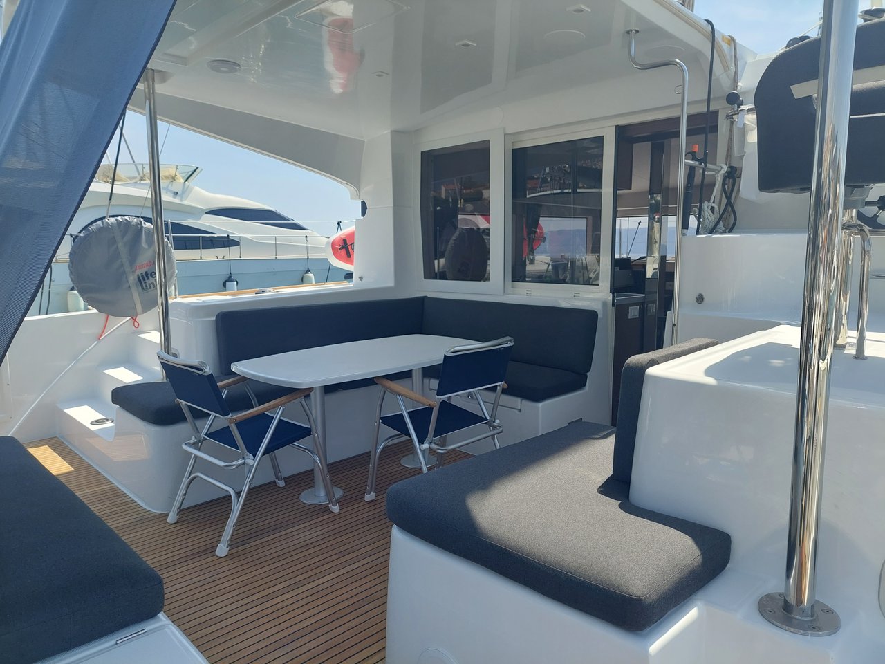 Lagoon 40 - 4 + 1 cab. — photo 7
