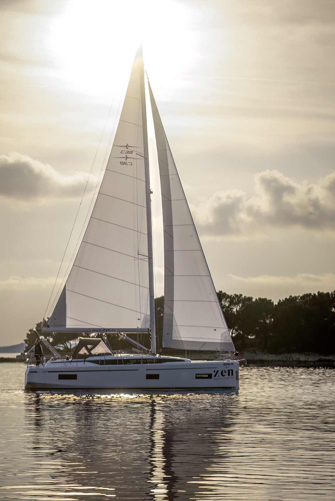 Bavaria C38 — photo 8