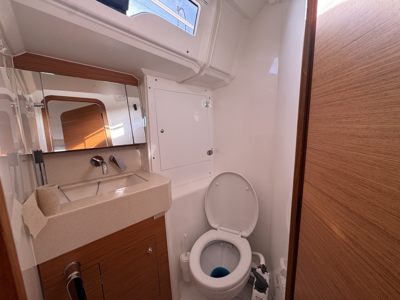 Dufour 37 - 3 cab. — photo 13