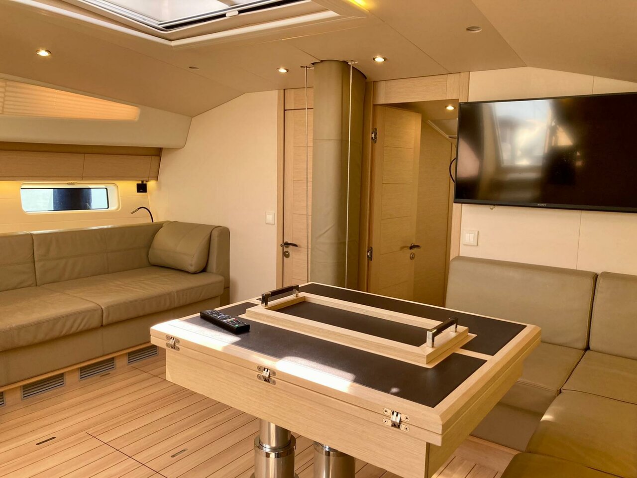 Jeanneau 64 - 4 cab. — photo 7