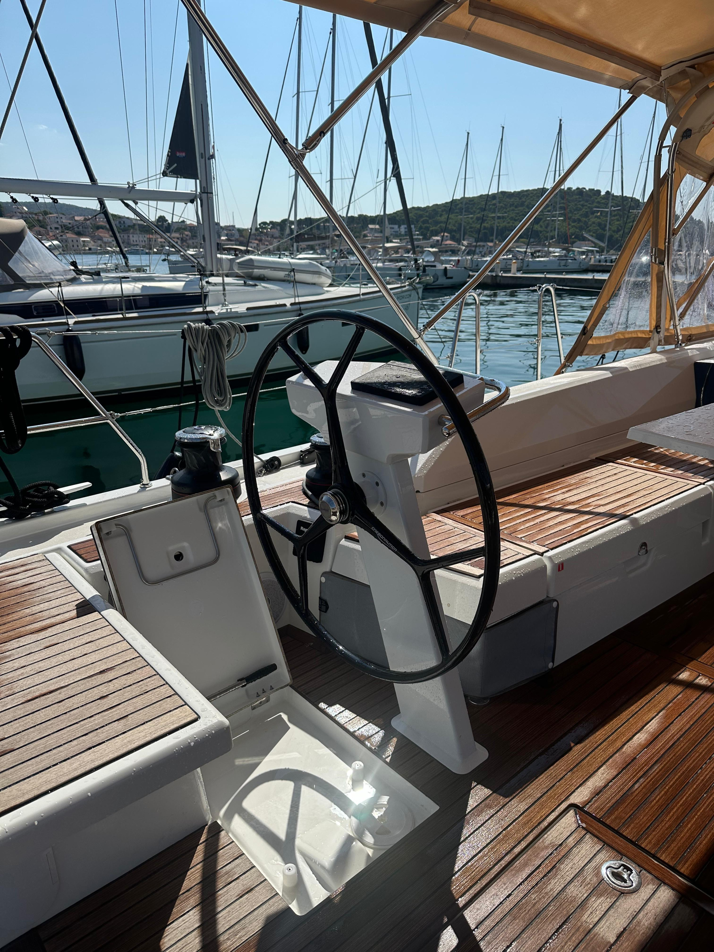 Oceanis 51.1 — photo 4
