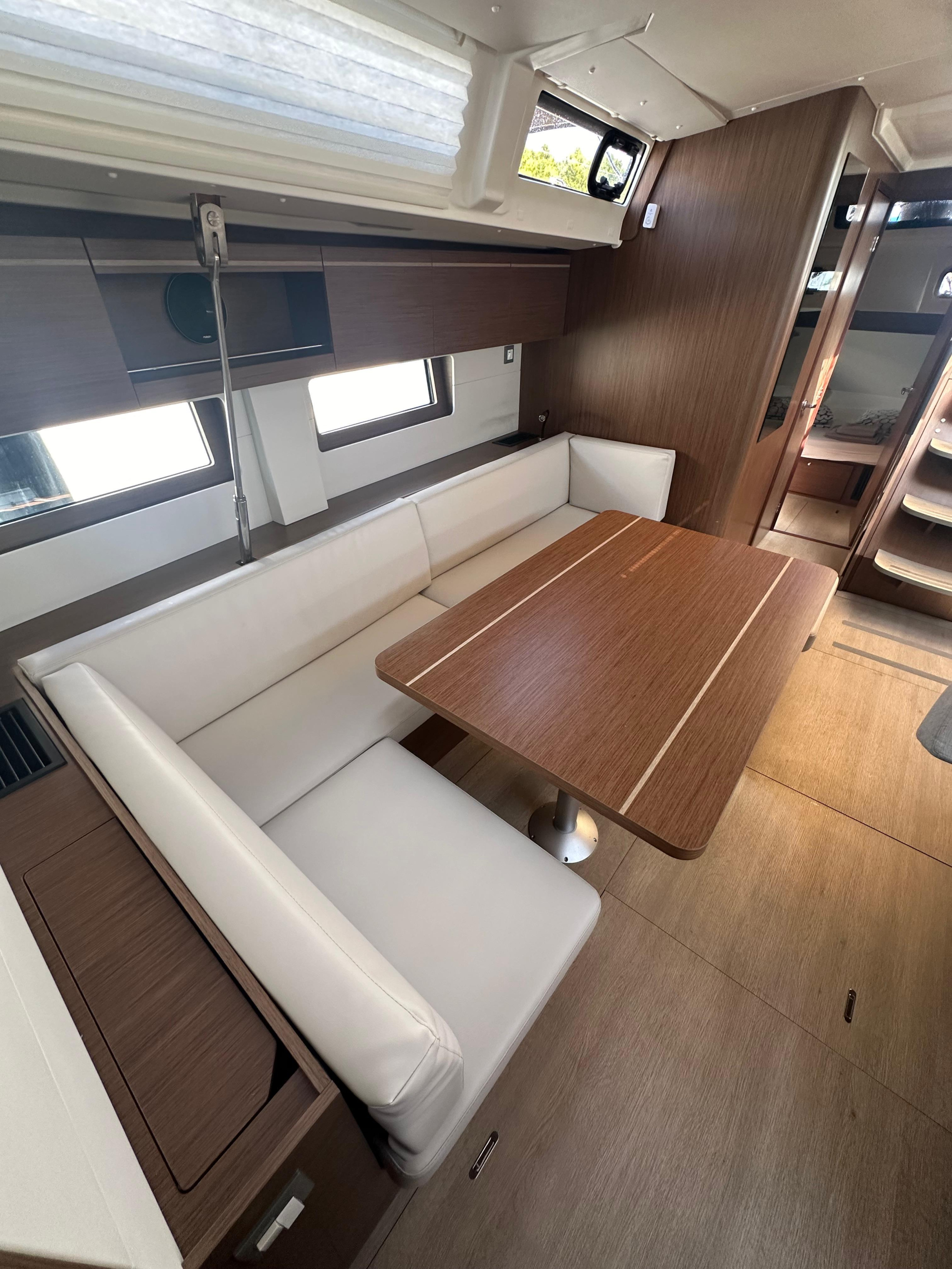 Oceanis 51.1 — photo 8
