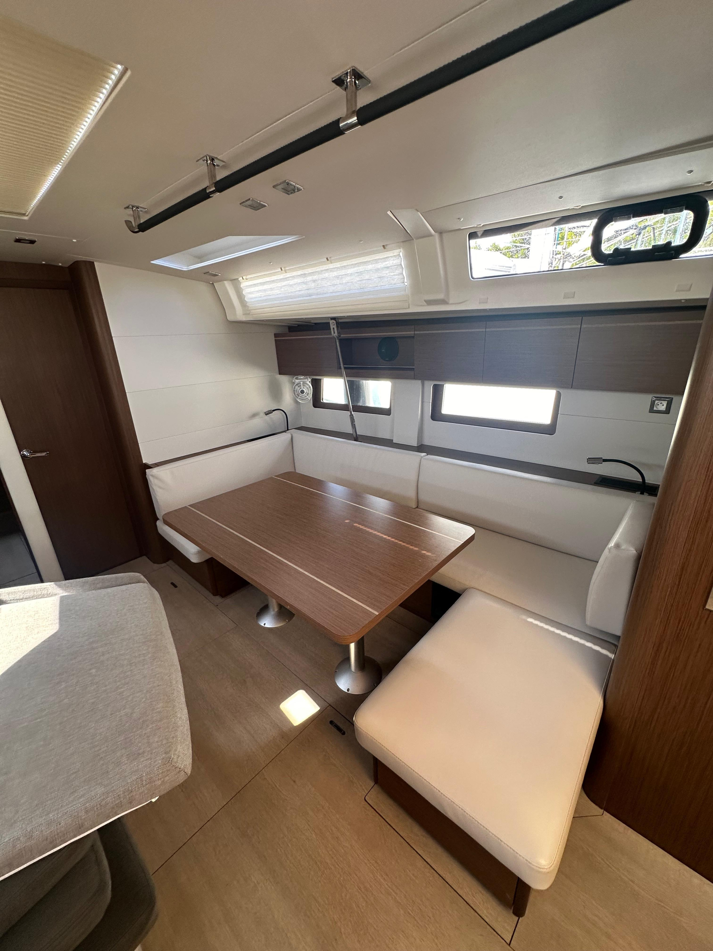Oceanis 51.1 — photo 13