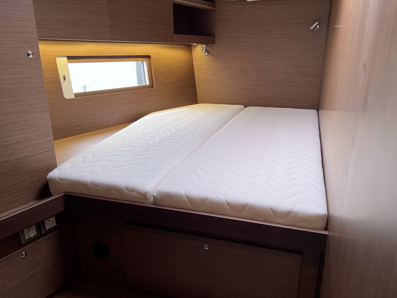 Oceanis 51.1 — photo 17