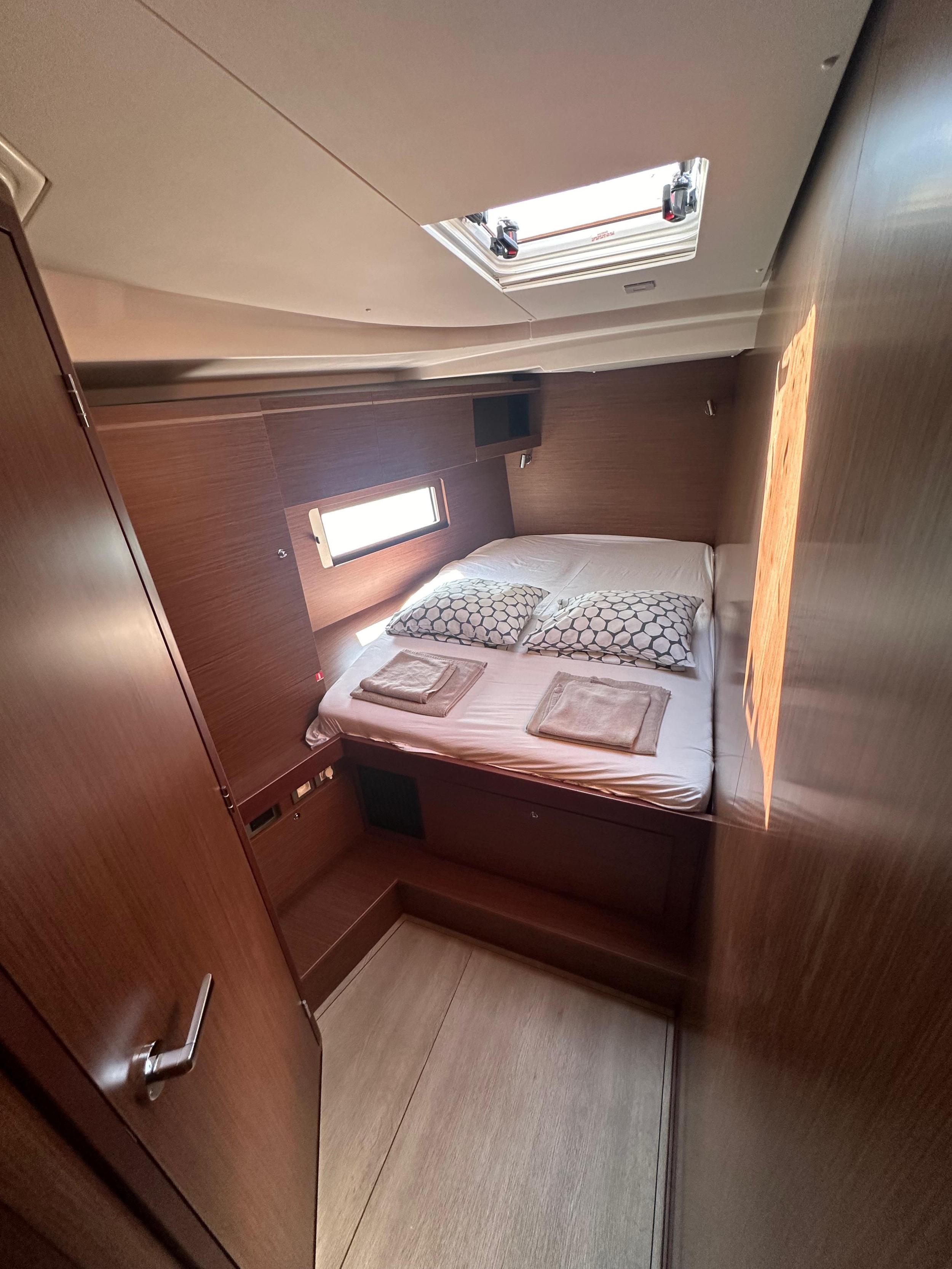 Oceanis 51.1 — photo 24