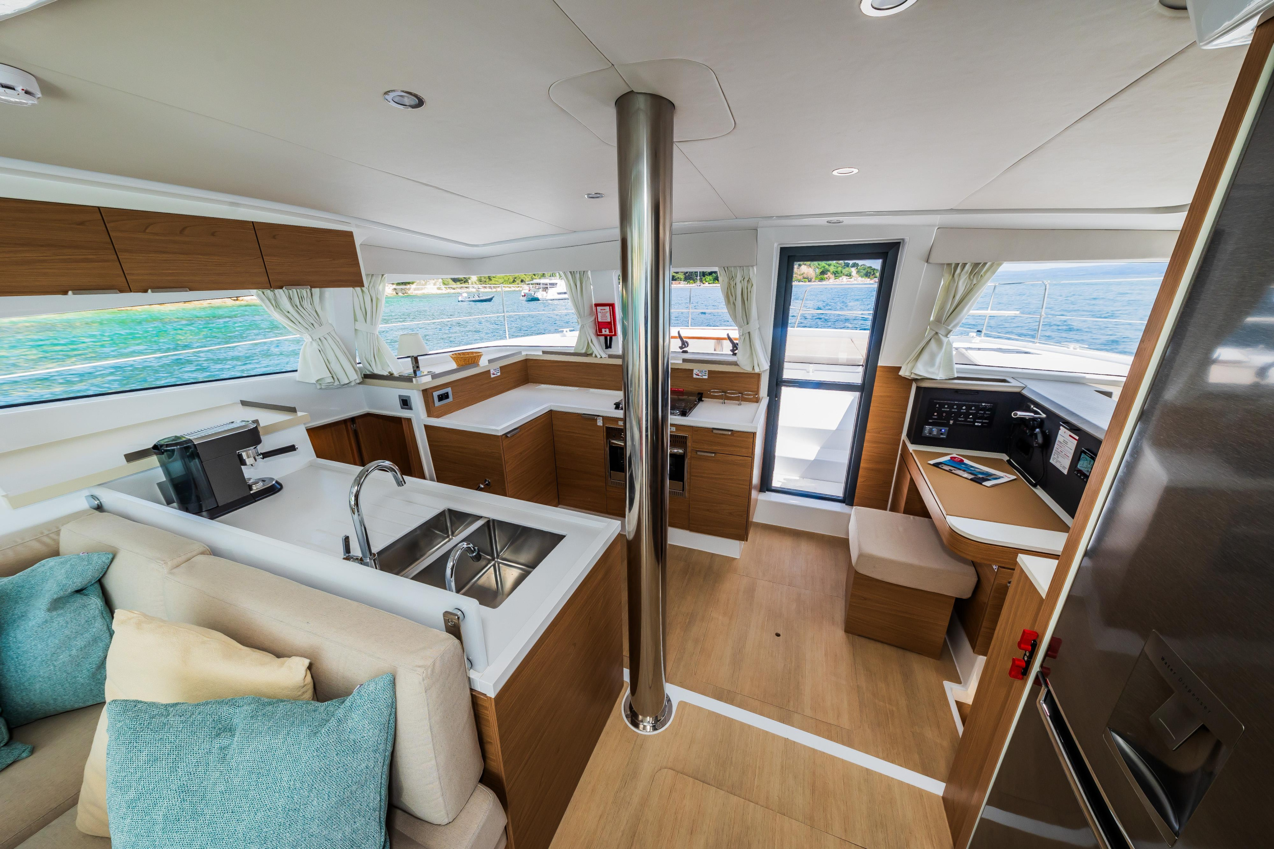 Bali 4.2 - 4 + 1 cab. — photo 21