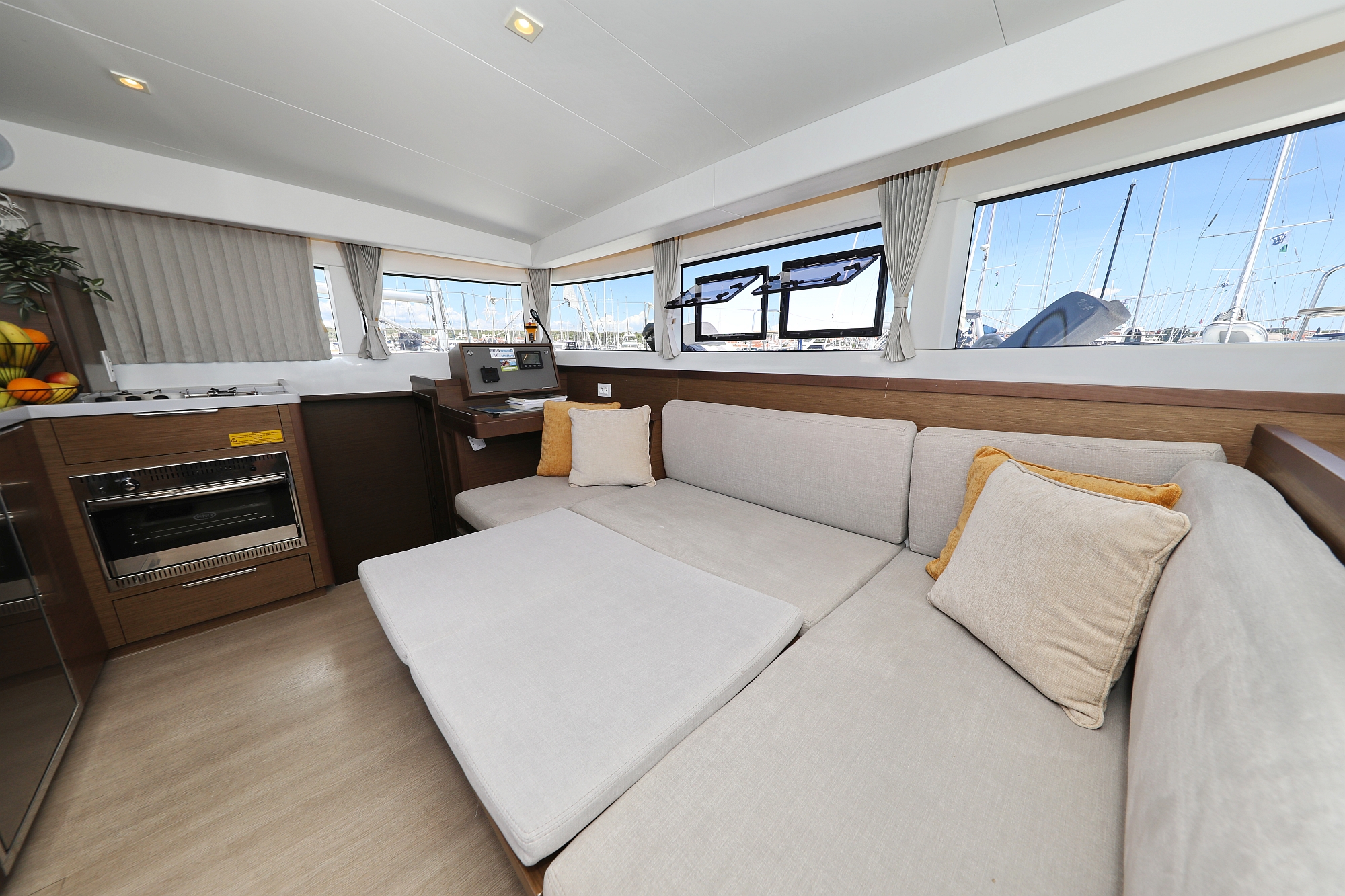 Lagoon 40 - 4 + 2 cab — photo 15