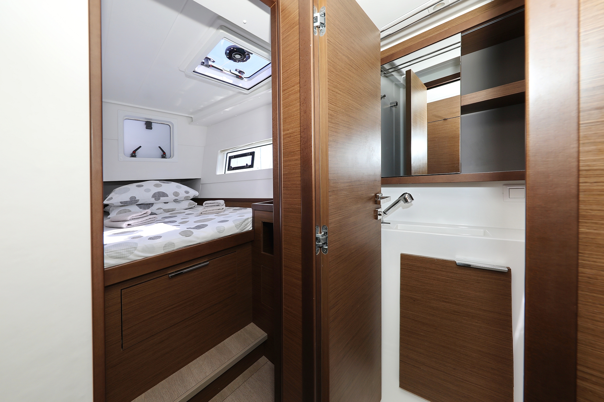 Lagoon 40 - 4 + 2 cab — photo 28