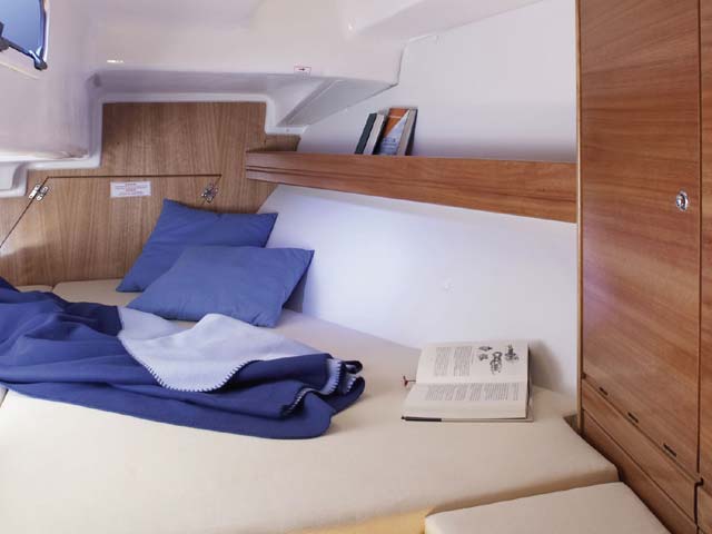 Bavaria 33 Cruiser — photo 5