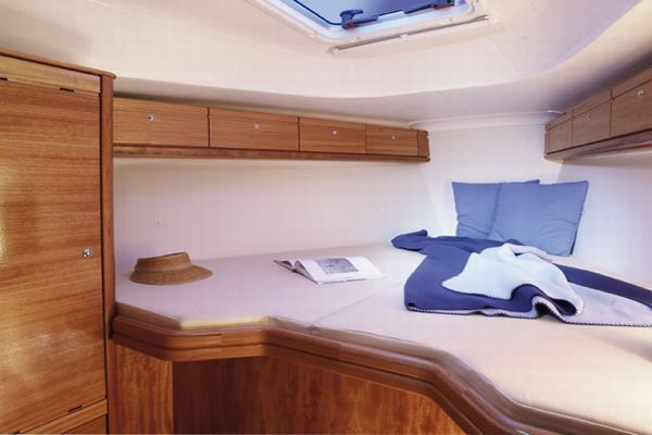 Bavaria 33 Cruiser — photo 8