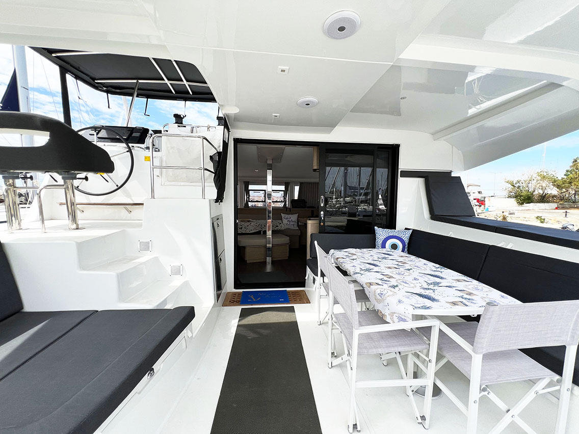 Lagoon 42 - 4 + 2 cab. — photo 7