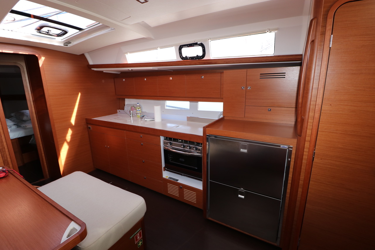 Dufour 460 GL — photo 8