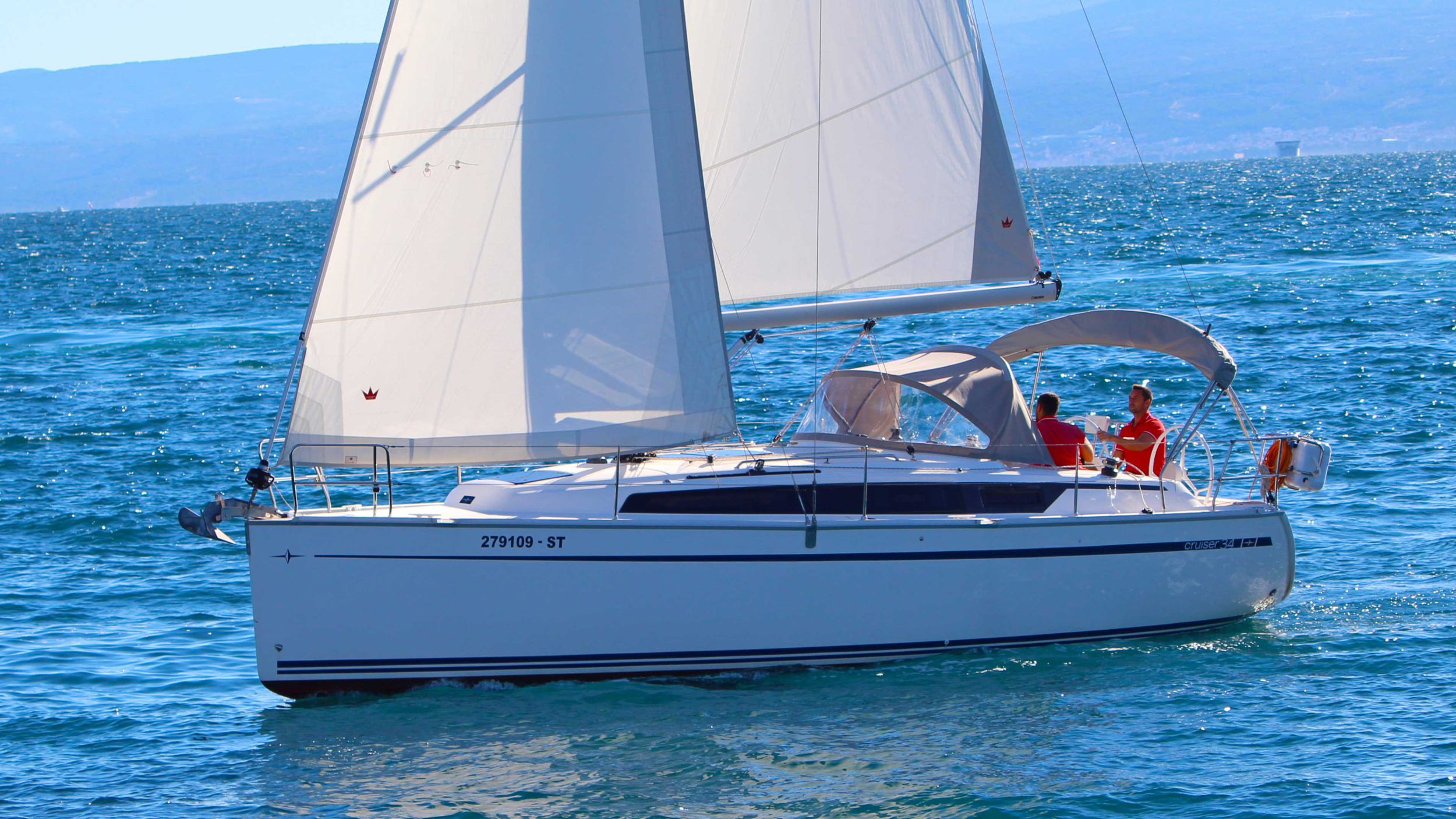 Bavaria Cruiser 34 — photo 6