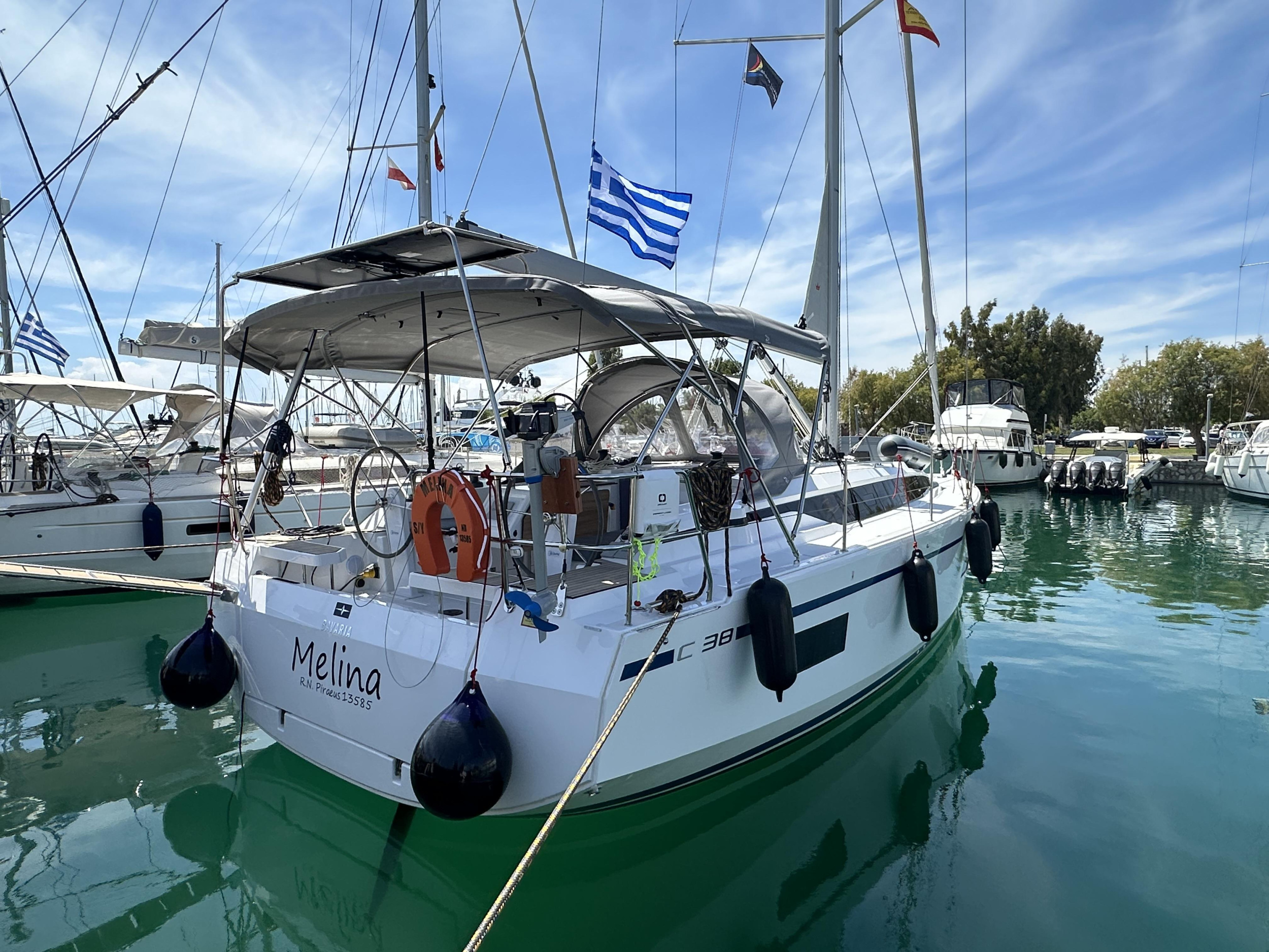 Bavaria C38 — photo 9