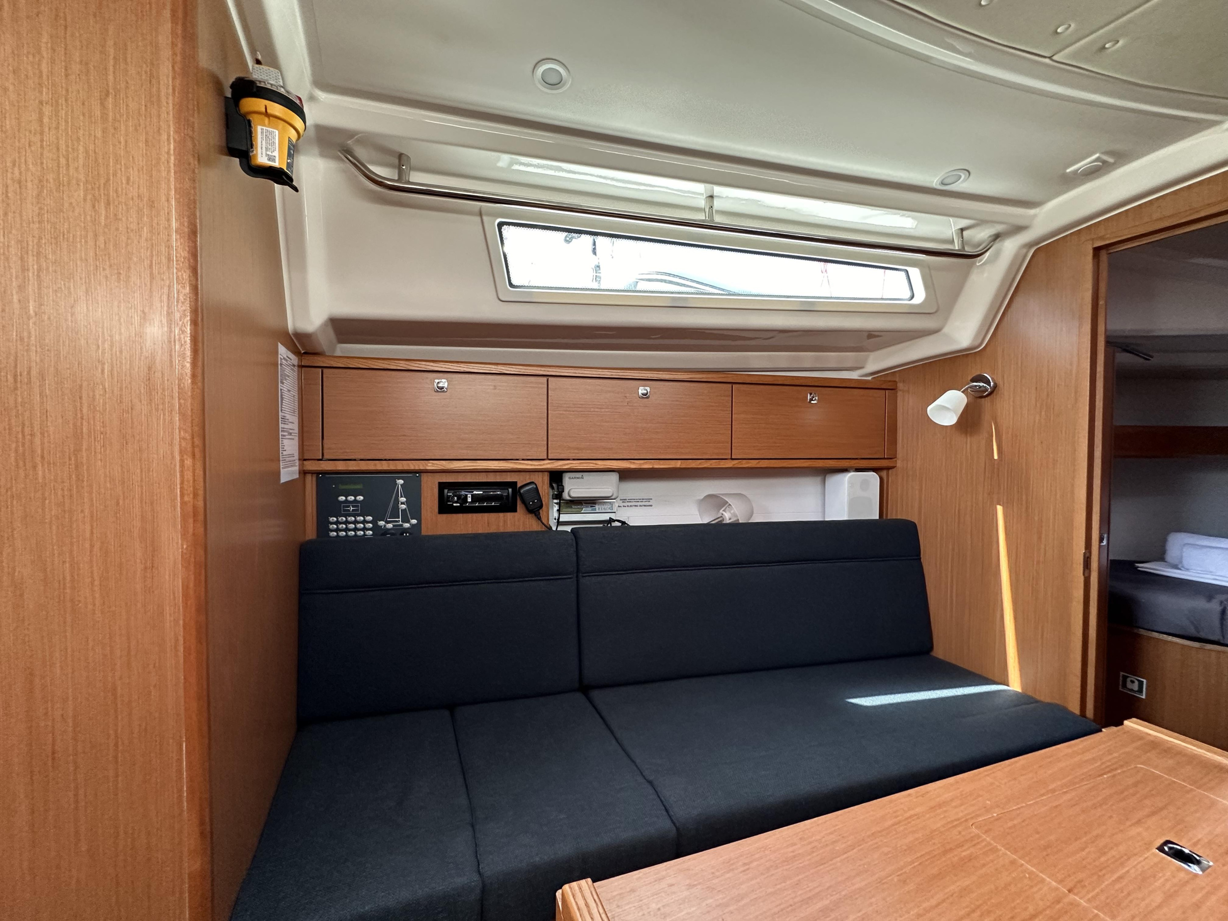 Bavaria Cruiser 34 — photo 10