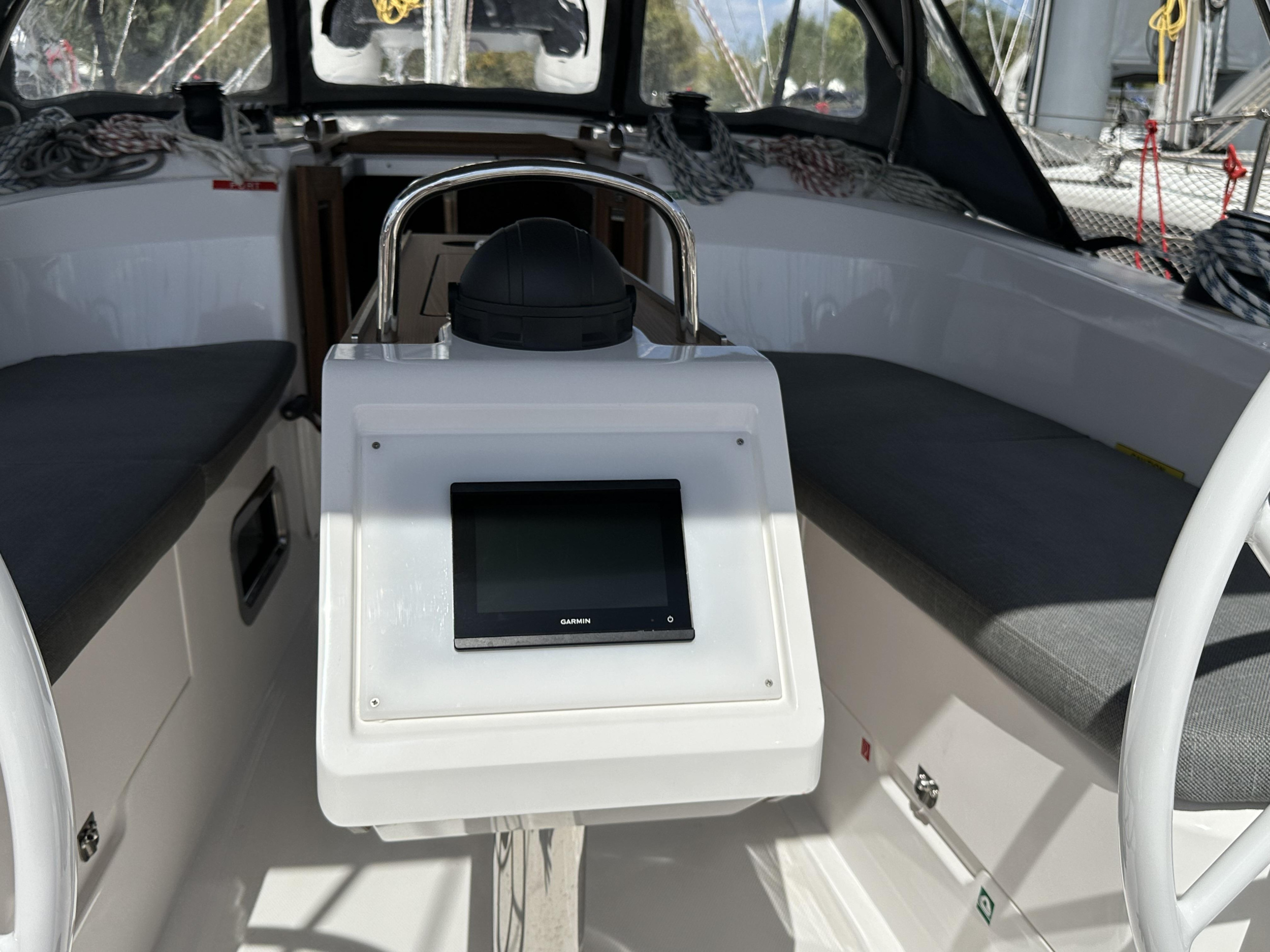 Bavaria Cruiser 34 — photo 22
