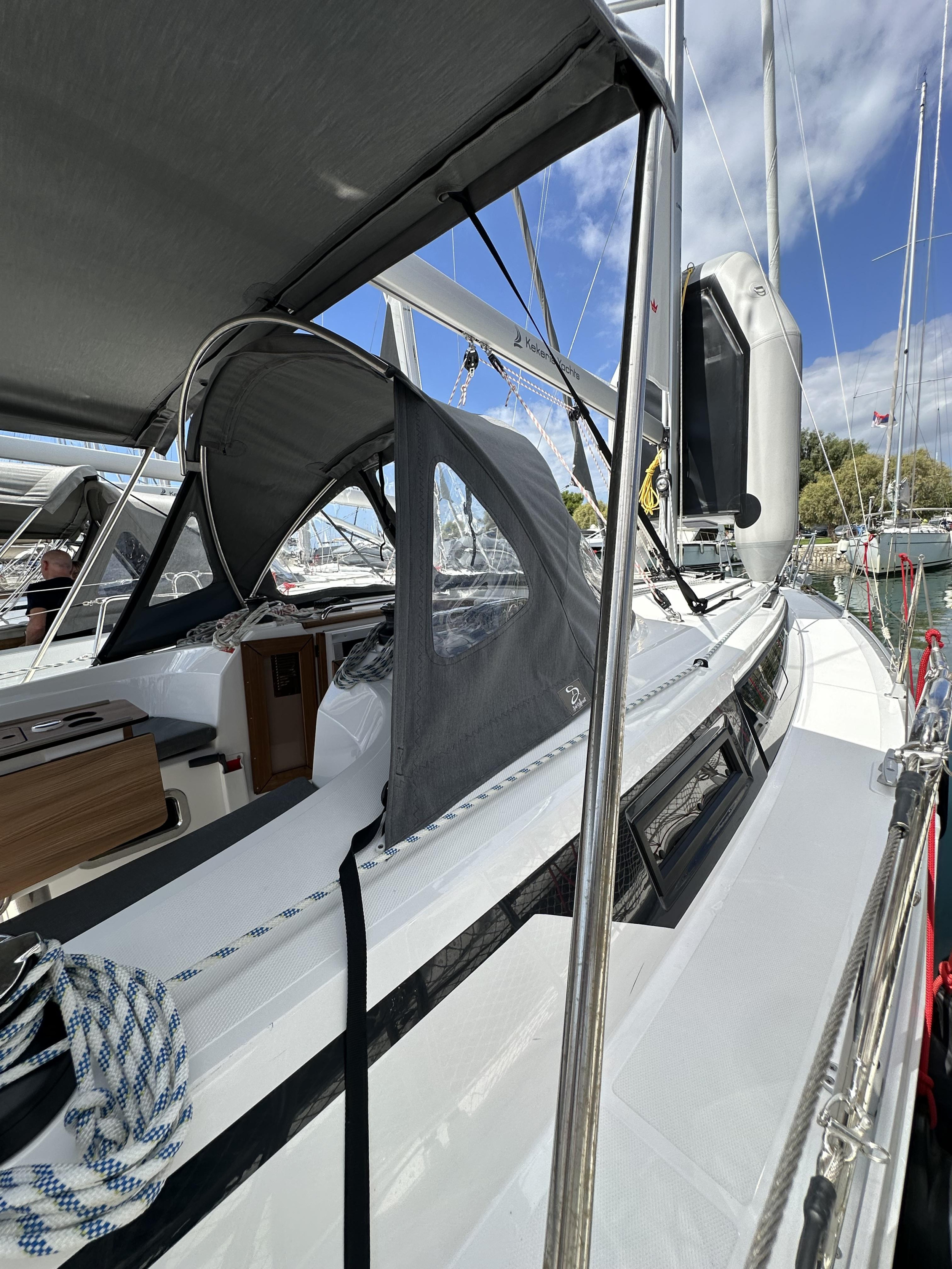 Bavaria Cruiser 34 — photo 23