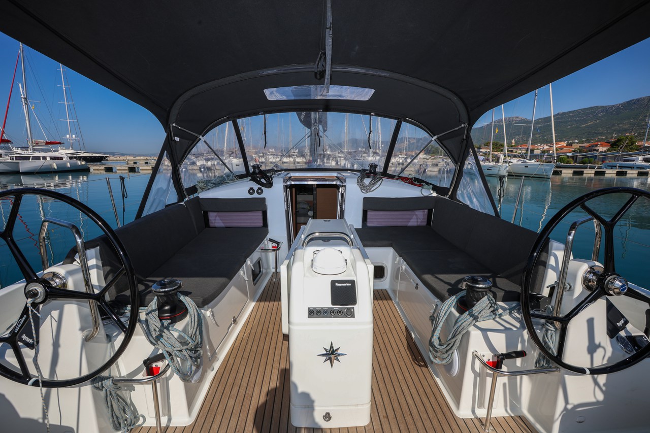 Sun Odyssey 440 - 3 cab. — photo 12