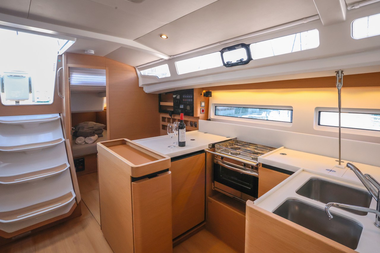 Sun Odyssey 440 - 3 cab. — photo 17