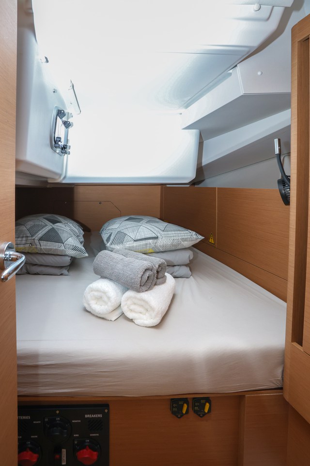 Sun Odyssey 440 - 3 cab. — photo 20