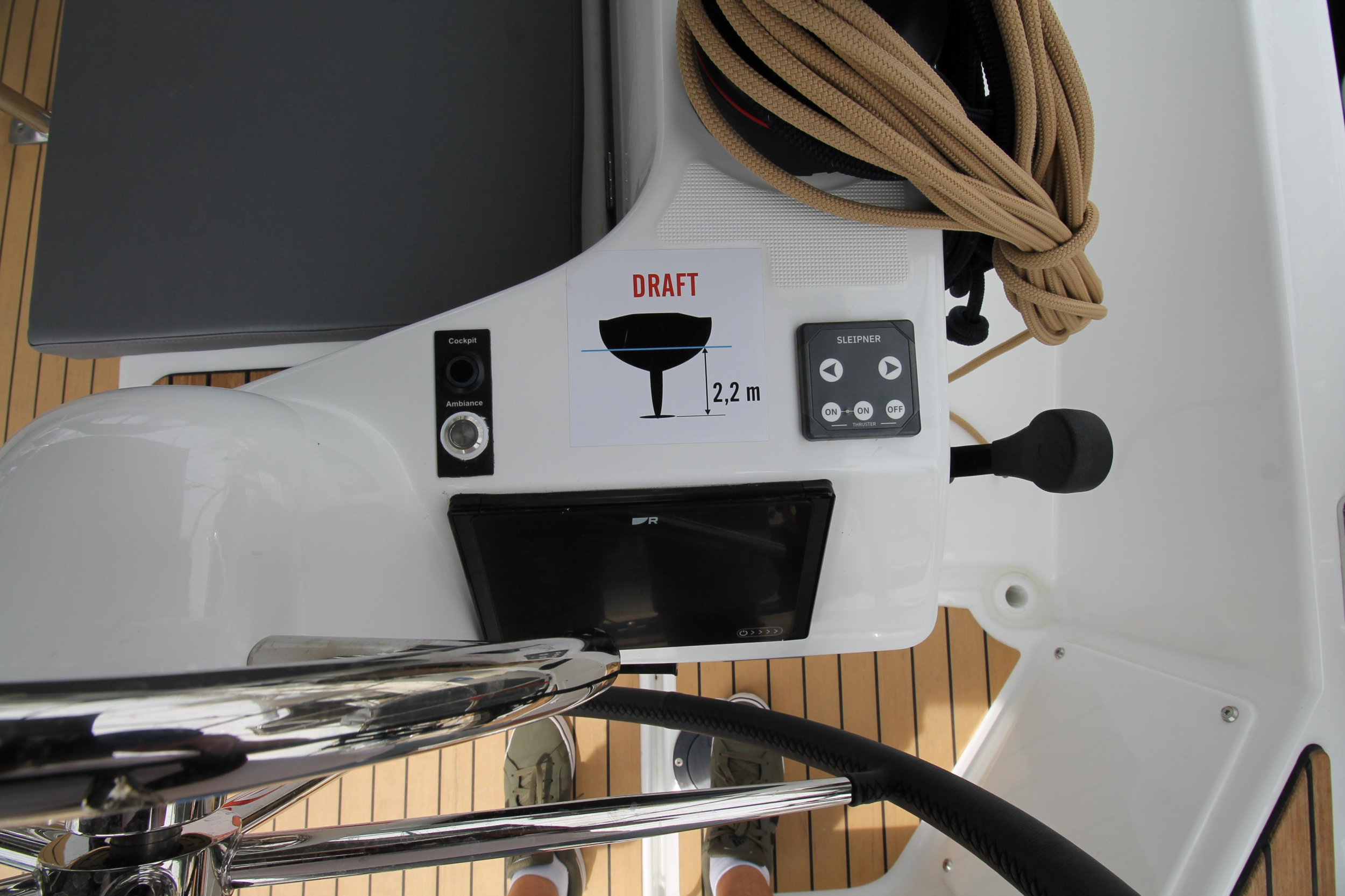 Sun Odyssey 380 - 3 cab. — photo 4