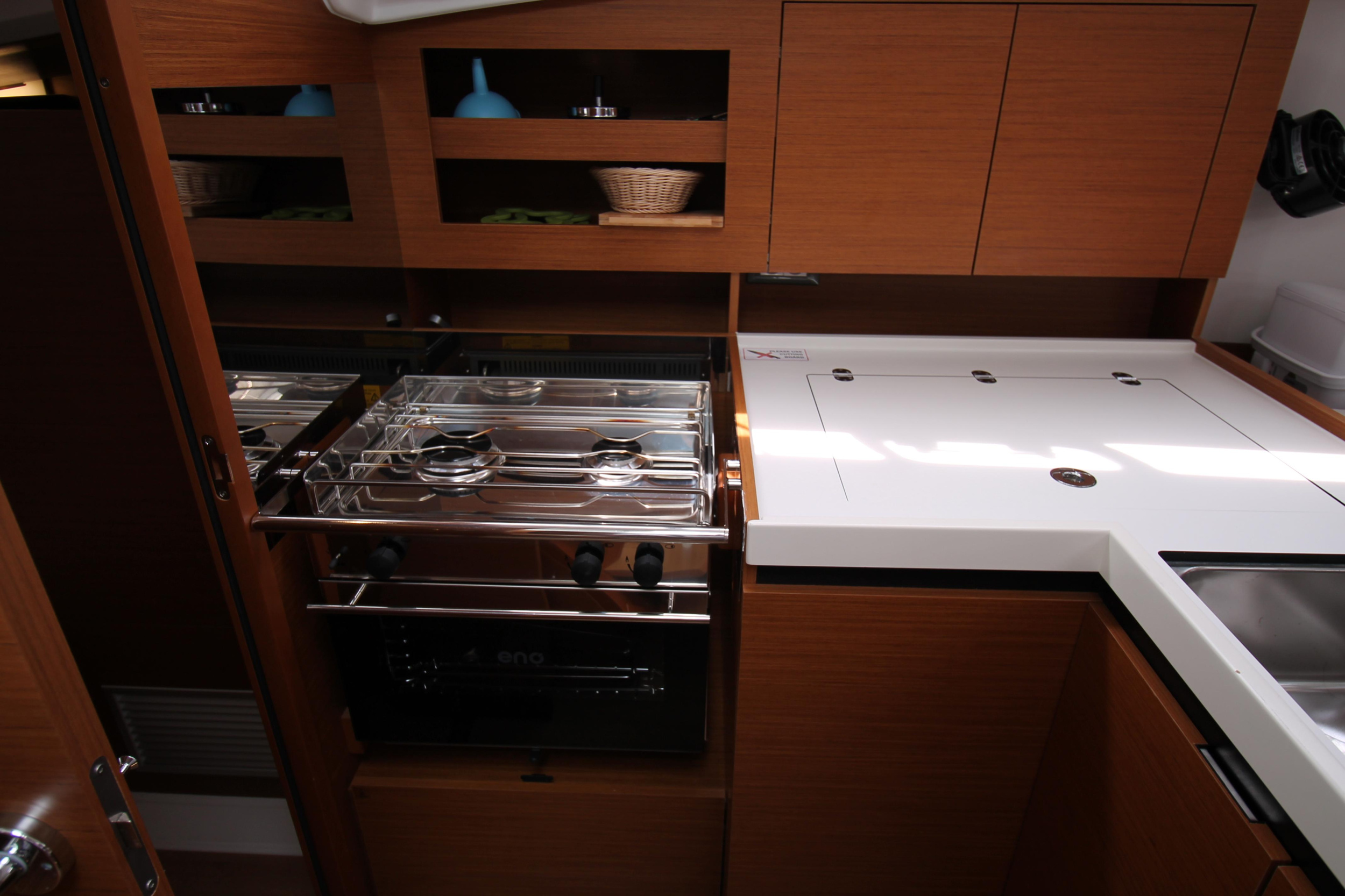 Sun Odyssey 380 - 3 cab. — photo 7