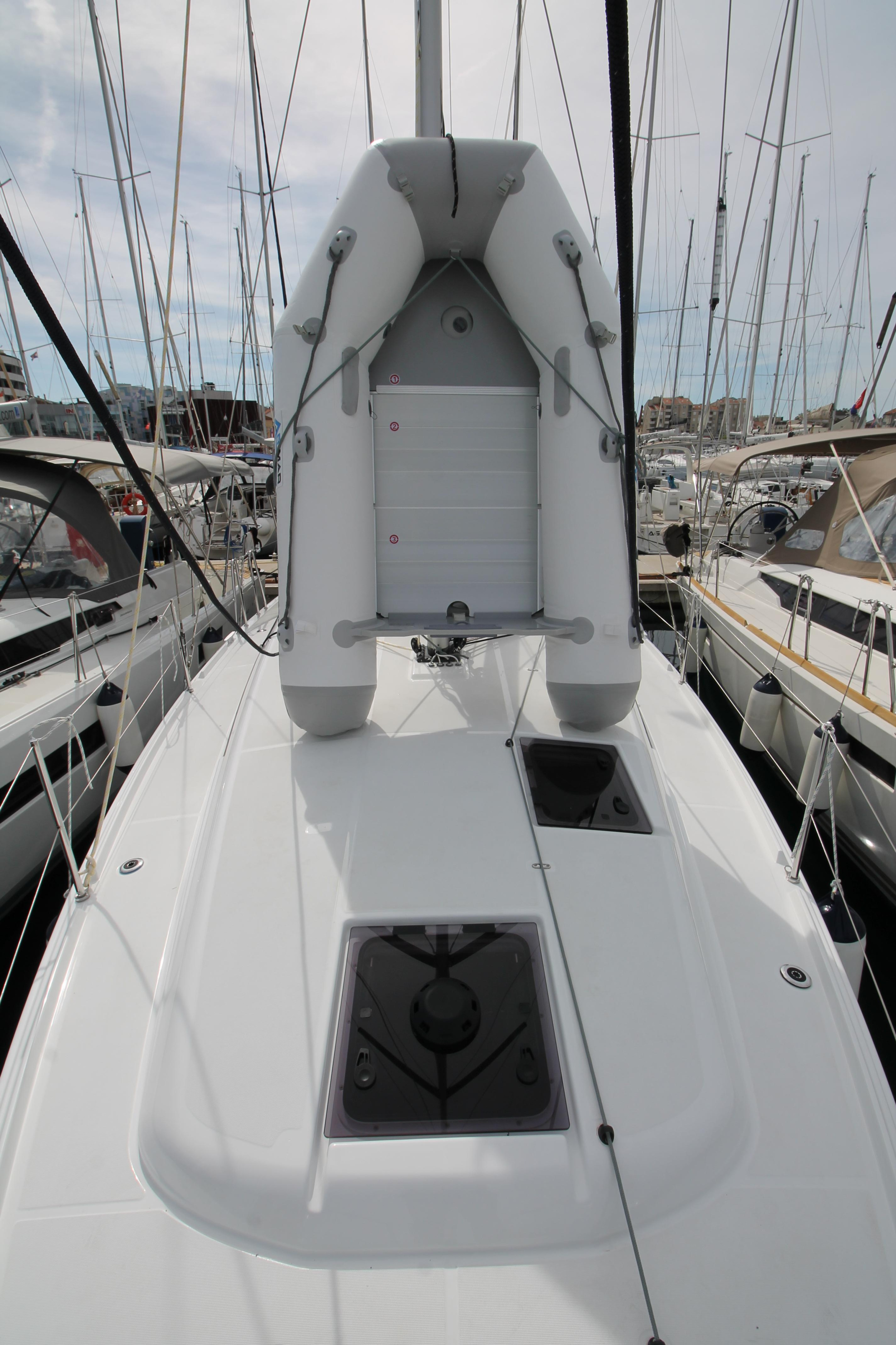 Sun Odyssey 380 - 3 cab. — photo 6